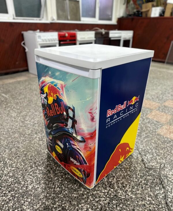 "RED BULL - RACING", Formula One Team, frižider za piće, prevoz ukljucen u cenu - Image 2