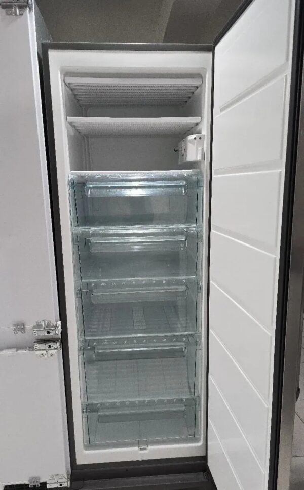 "Electrolux", inox zamrzivac, 305l, 185cm, garancija 6 meseci, prevoz ukljucen u cenu - Image 2