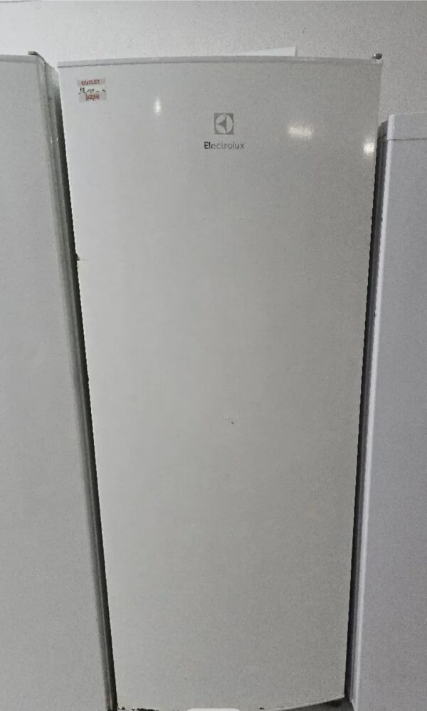 "Electrolux", frizider , 314l, 154 cm, garancija 6 meseci, prevoz ukljucen u cenu