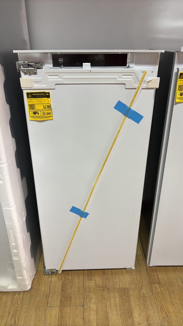 Nov Ugradni frizider "V-ZUG", Model: KP60IL, 122 cm, 191l. A++, garancija 25 meseci, prevoz ukljucen u cenu