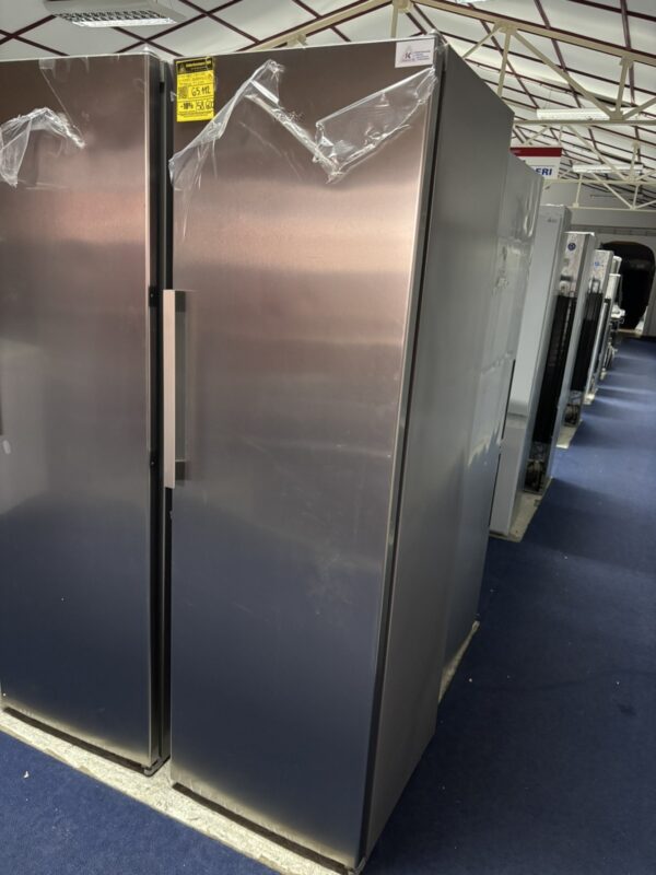 Nov samostojeci frizider "Whirlpool", Model: SW8AM1QX1, Inox, 363L,  A +, 187 cm, sesto culo, garancija 25 meseci, besplatan prevoz
