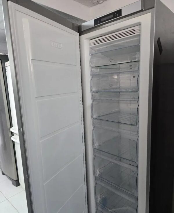 "Electrolux", inox polovni zamrzivac, 280l, garancija 6 meseci, prevoz ukljucen u cenu - Image 4