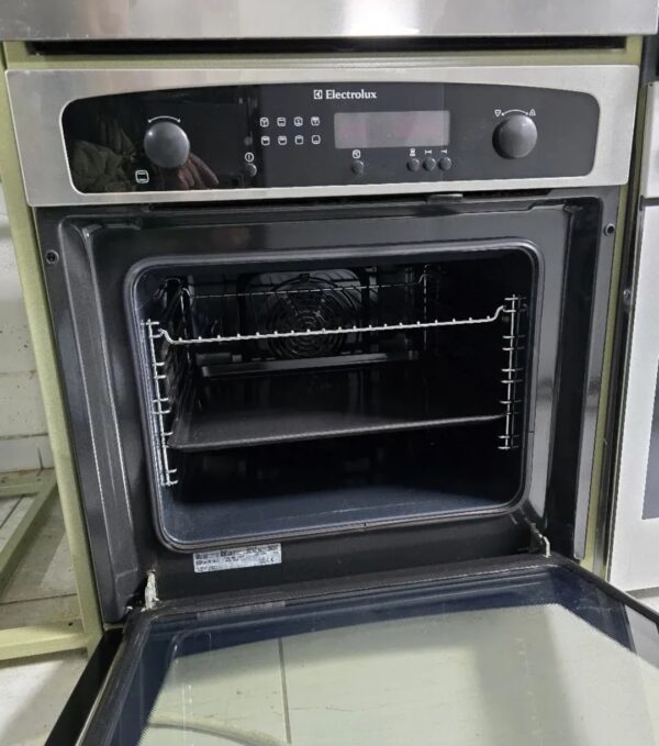 "Electrolux", polovna ugradna rerna, garancija 6 meseci, prevoz ukljucen u cenu - Image 3