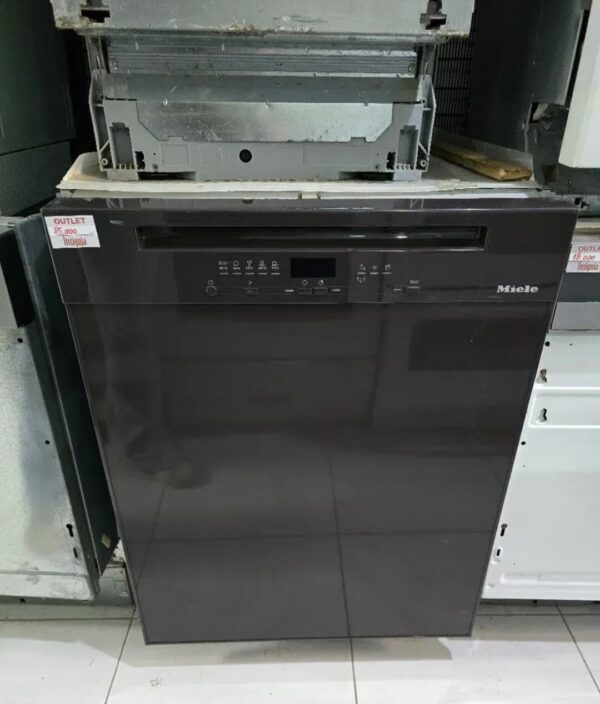 "Miele", polovna masina za sudove, NOVIJI MODEL, 12 -15 kompleta, prevoz ukljucen u cenu - Image 3