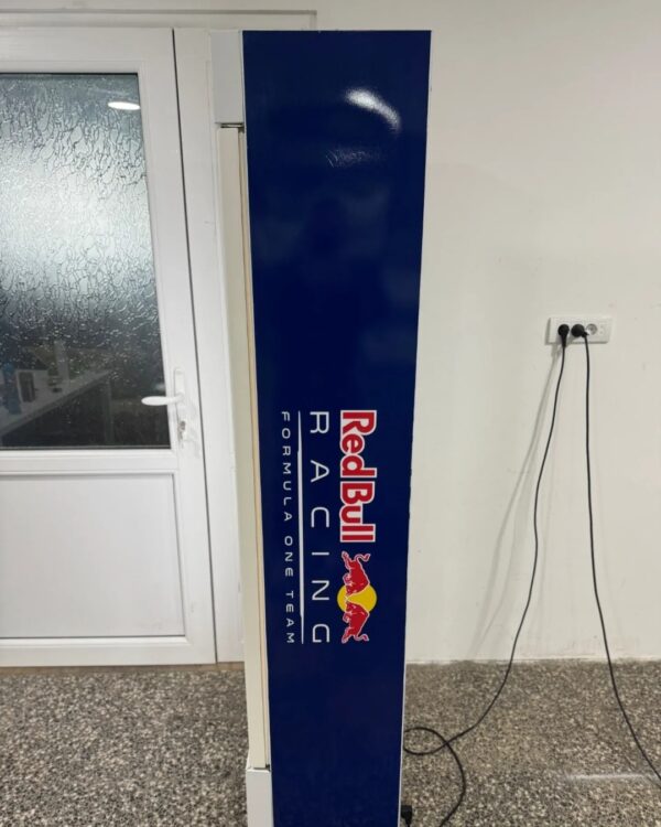 "RED BULL", F1 Racing Team, Slim vitrina, 36cm širina, PERFEKTNA - Image 6