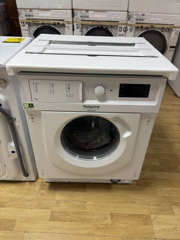 Nova ugradna ves masina " Ariston - HotPoint", 7 kg, 1200rpm, A+++, garancija 6 meseci, prevoz ukljucen u cenu