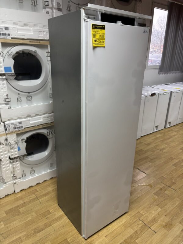 Nov ugradni frizider " Ikea", sa estetskim ostecenjima, F klasa, 314L, 177cm, garancija 25 meseci, prevoz ukljucen u cenu - Image 3