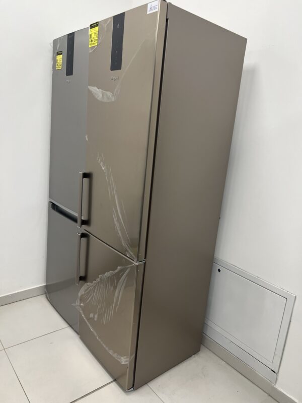 Nov kombinovani frizider "Whirlpool", sa blagim estetskim nedostacima, Inox,  No Frost, 355 L, 201 cm, garancije 25 meseci, prevoz ukljucen u cenu - Image 16
