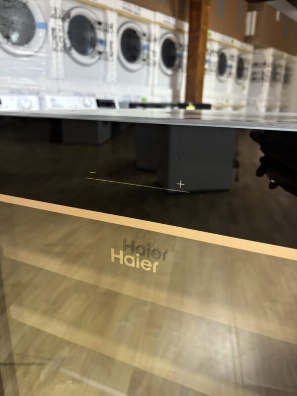 Nov vinski frizider "Haier", sa estetskim ostecenjima, F klasa, Broj boca: 49 Dimenzije VxSxD: 82x49,7x58,5cm, garancija 25 meseci, prevoz ukljucen u cenu - Image 5