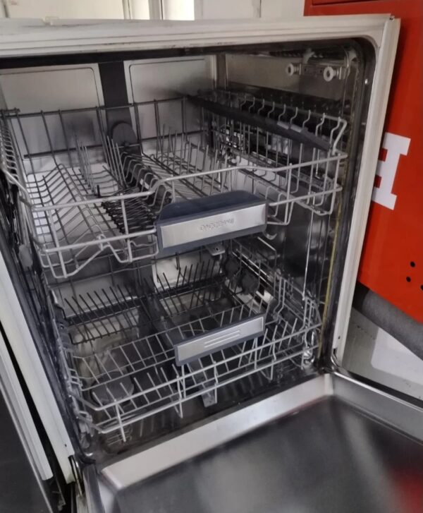 "Gaggenau", polovna  ugradna masina za sudove, 12 kompleta, garancija 6 meseci, prevoz ukljucen u cenu - Image 3