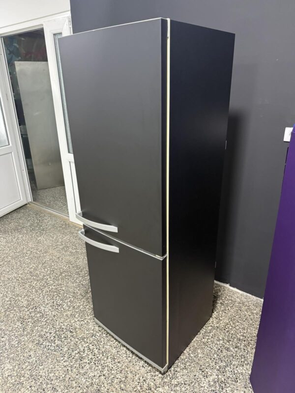 "SEVERIN", GERMANY, Crni Black Wrap kombinovani frižider, 176 cm, 300l, prevoz ukljucen u cenu - Image 7