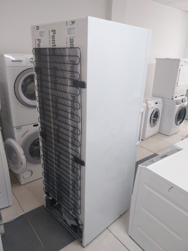 "Electrolux", kombinovani frizider, 2m, No Frost, izuzetan , Inverter, A+, garancija godinu dana, prevoz ukljucen u cenu - Image 3