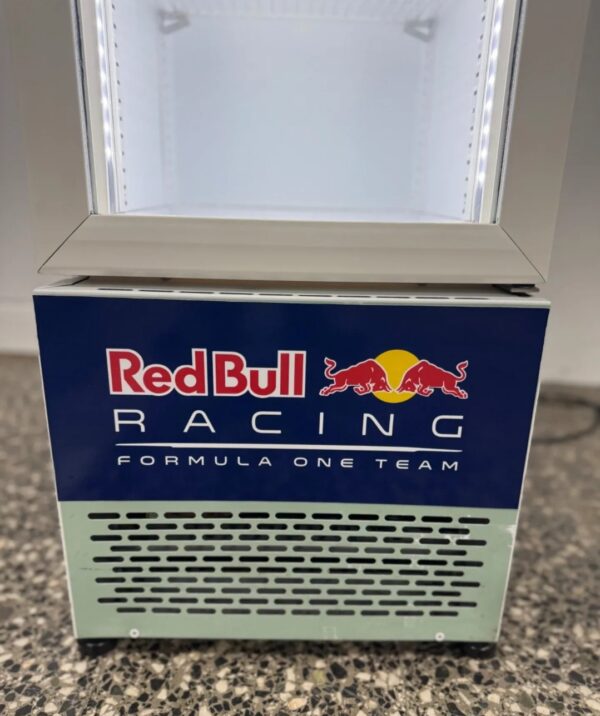 "RED BULL F1 - Racing Team", Slim vitrina, 36cm širina, prevoz ukljucen u cenu - Image 2