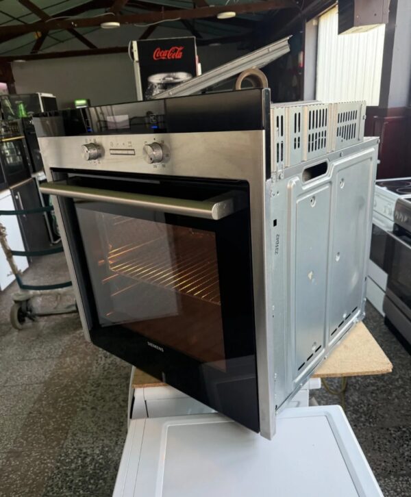 "SIEMENS", GERMANY, Nezavisna ugradna inox rerna, Extra model, prevoz ukljucen u cenu - Image 2