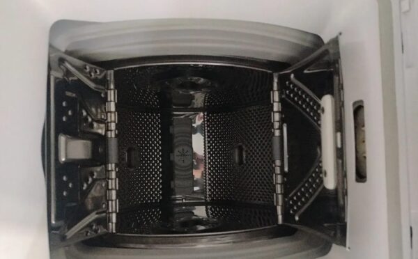 "Ariston - HotPoint" polovna ves masina sa punjenjem odozgo, 6 kg, 1200rpm, garancija 6 meseci, prevoz ukljucen u cenu - Image 3