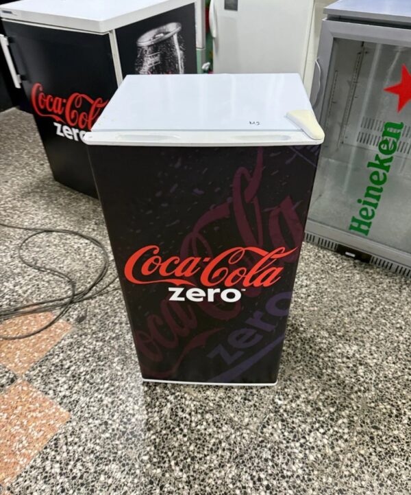 "COCA COLA", Mali polovan frižider, Tooooop, kao nov, male dimenzije, prevoz ukljucen u cenu - Image 2