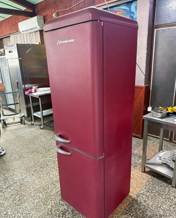 "SCHAUBLORENZ", GERMANY, polovan Bordo Crveni Retro kombinovani frižider, 188 cm, prevoz ukljucen u cenu - Image 7