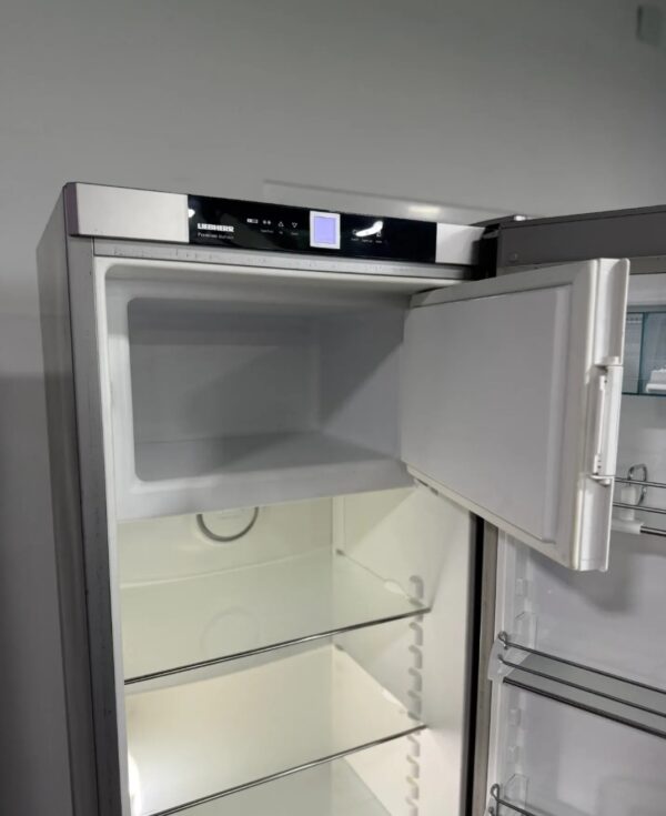 "LIEBHERR", GERMANY, Black Glass Door, Premium Biofresh, 186 cm, prevoz ukljucen u cenu - Image 3