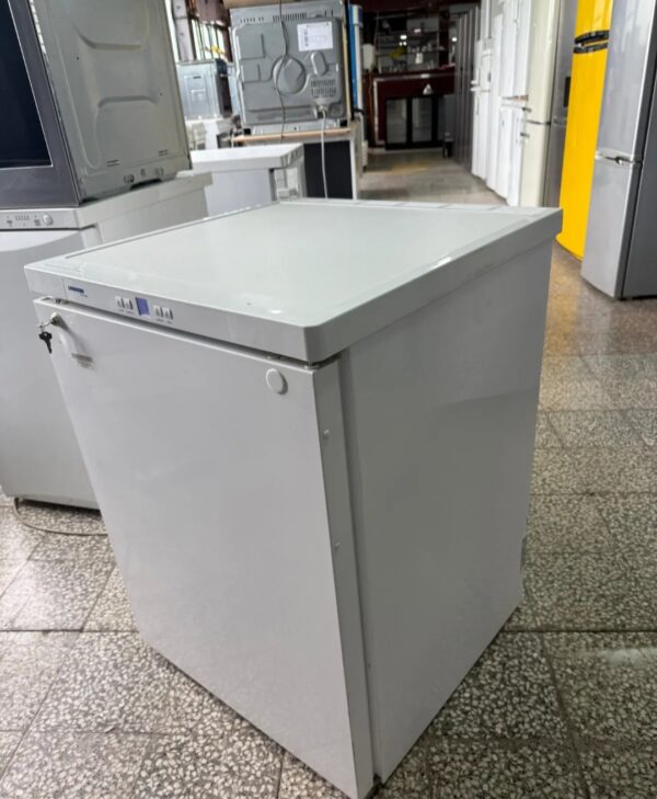 "LIEBHERR", Premium, GERMANY, profesionalna plusna vitrina, 141 litar, prevoz ukljucen u cenu - Image 5