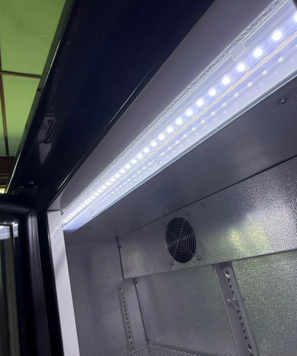 "PROFESSIONAL GASTRO", polovna šank vitrina, 135x52 ,LED rasveta ,EXTRAm prevoz ukljucen u cenu - Image 4