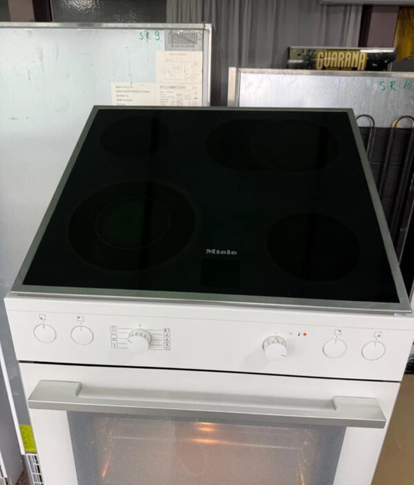 "MIELE", GERMANY, Beli ugradni šporet, komplet, odlican, prevoz ukljucen u cenu - Image 11