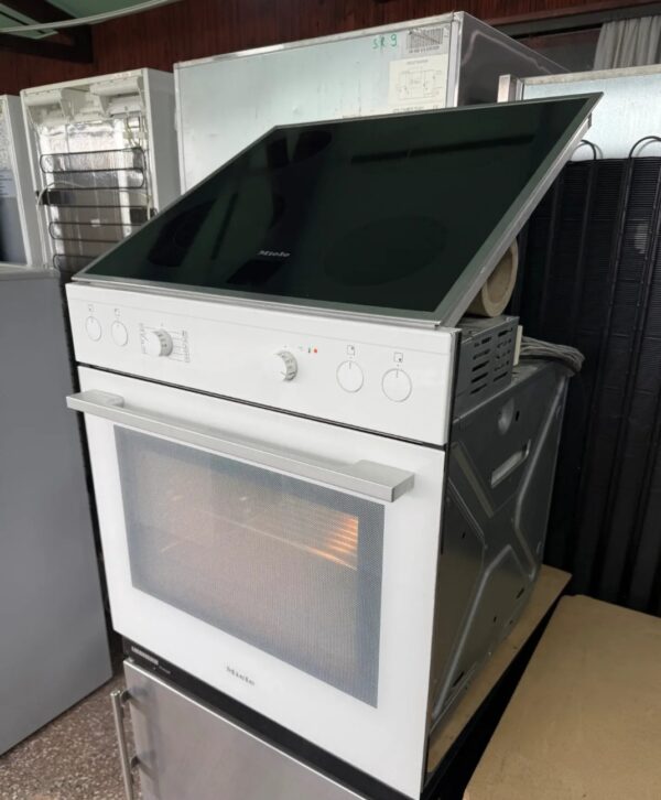 "MIELE", GERMANY, Beli ugradni šporet, komplet, odlican, prevoz ukljucen u cenu - Image 8