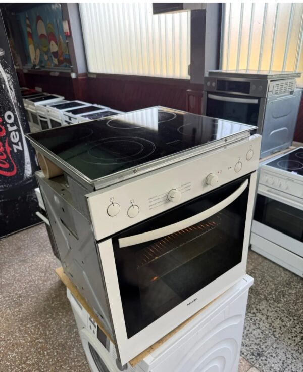 "MIELE", GERMANY, polovan ugradni šporet, komplet rerna + ploča, prevoz ukljucen u cenu - Image 2