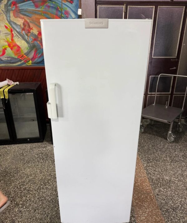 "SIEMENS", GERMANY, extra dobar zamrzivač ,klasik, 155 cm,  prevoz ukljucen u cenu