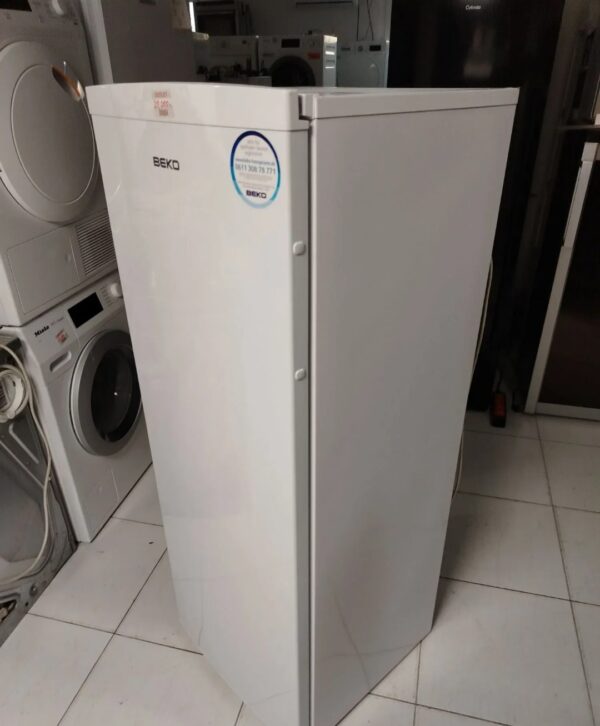 Beko zamrzivac, 144 cm, 176 litara, garancija 6 meseci, prevoz ukljucen u cenu - Image 3