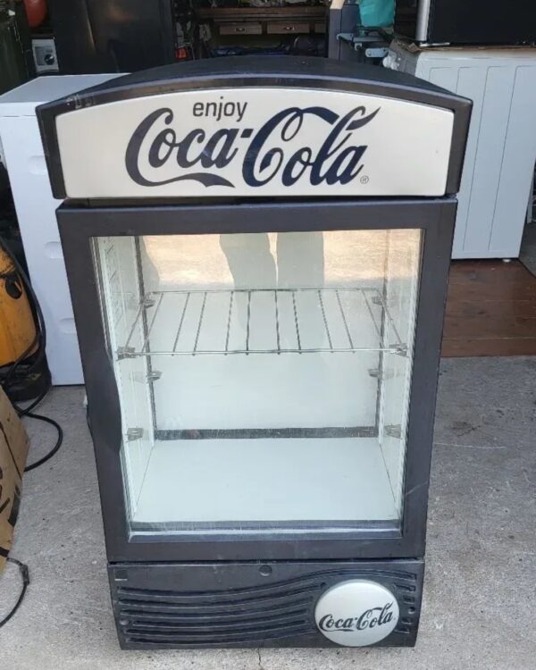 "Coca Cola",  polovna rashladna vitrina, Retro, 100x55, garancija 6 meseci, moguc prevoz