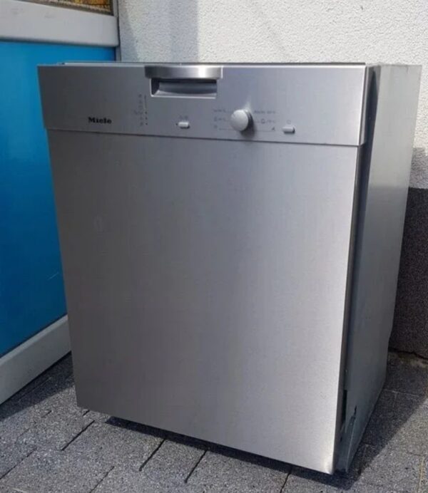 "Miele", podpultna inox XXL mašina za sudove, vrhunska, 60 cm, garancija 6 meseci, moguc prevoz