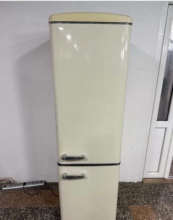RETRO "Exquisit",  Germany Bež Créme polovan kombinovani frižider, 182x55, prevoz ukljucen u cenu
