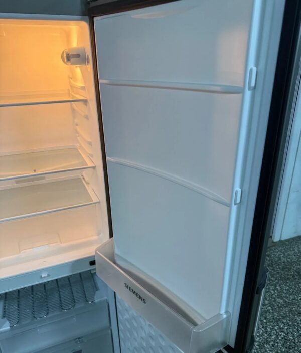 "SIEMENS", GERMANY, polovan Inox kombinovani frižider ,305lit, 170 cm, prevoz ukljucen u cenu - Image 4