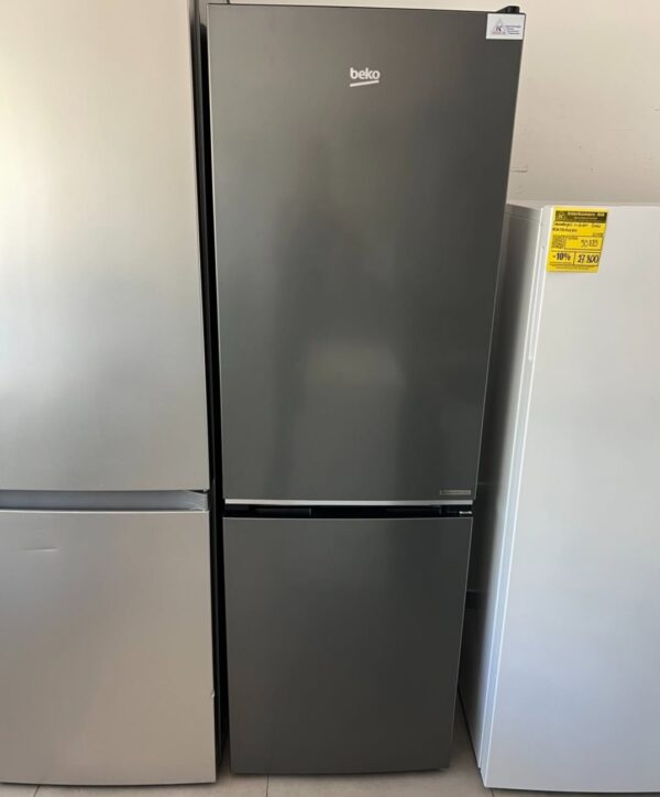 „Beko“, kombinovani inox frizider, ProSmart - Inverter, No Frost, 186 cm. Garancija 25 meseci. Prevoz uključen u cenu. Rezervni delovi obezbeđeni 7 godina; moguć servis i posle isteka garancije.
