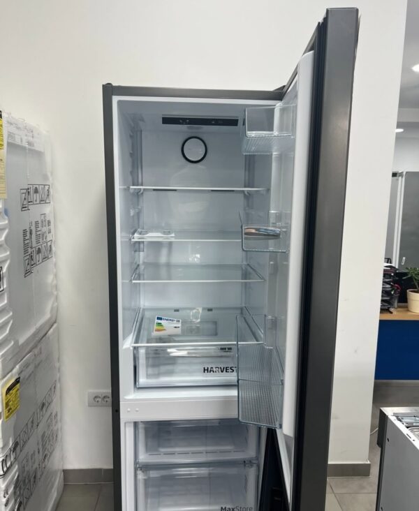 „Beko“, kombinovani inox frizider, ProSmart - Inverter, No Frost, 186 cm. Garancija 25 meseci. Prevoz uključen u cenu. Rezervni delovi obezbeđeni 7 godina; moguć servis i posle isteka garancije. - Image 9