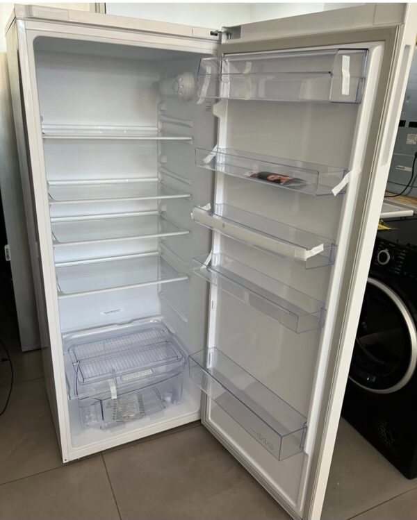 „Beko“, cist frizider, 150 cm, 286 litara. Garancija 25 meseci. Prevoz uključen u cenu. Rezervni delovi obezbeđeni 7 godina; moguć servis i posle isteka garancije. - Image 2