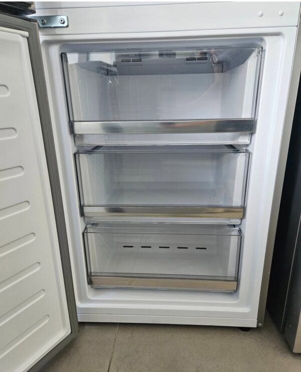 „Haier“, kombinovani frizider, inox, Total No Frost, 200 cm,  377 l. Garancija 25 meseci. Prevoz uključen u cenu. Rezervni delovi obezbeđeni 7 godina; moguć servis i posle isteka garancije. - Image 10