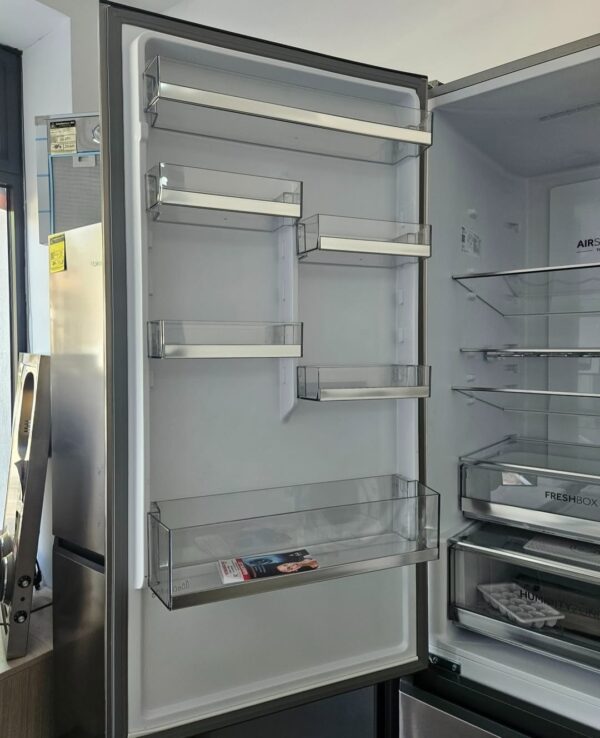„Haier“, kombinovani frizider, inox, Total No Frost, 200 cm,  377 l. Garancija 25 meseci. Prevoz uključen u cenu. Rezervni delovi obezbeđeni 7 godina; moguć servis i posle isteka garancije. - Image 9