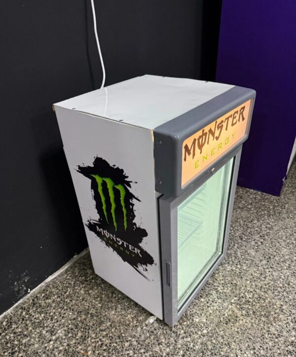 "MONSTER ENERGY", polovna rashladna vitrina, White edition, 85 cm, prevoz ukljucen u cenu