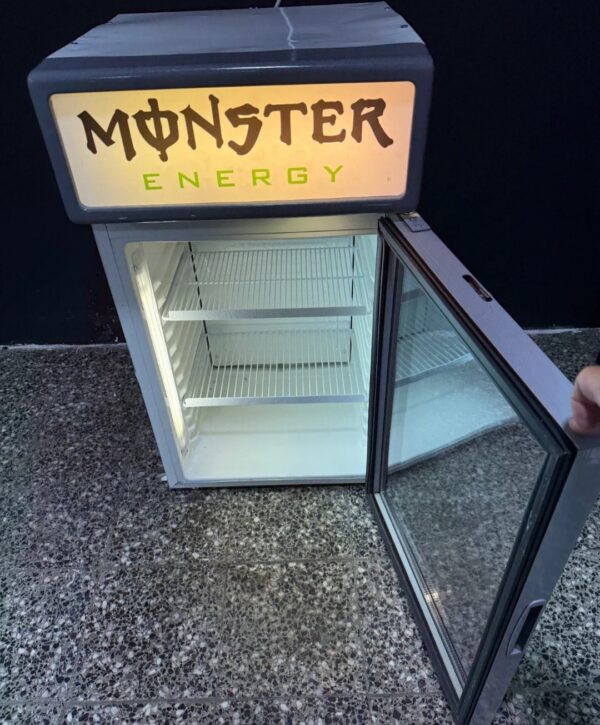 "MONSTER ENERGY", polovna rashladna vitrina, White edition, 85 cm, prevoz ukljucen u cenu - Image 3