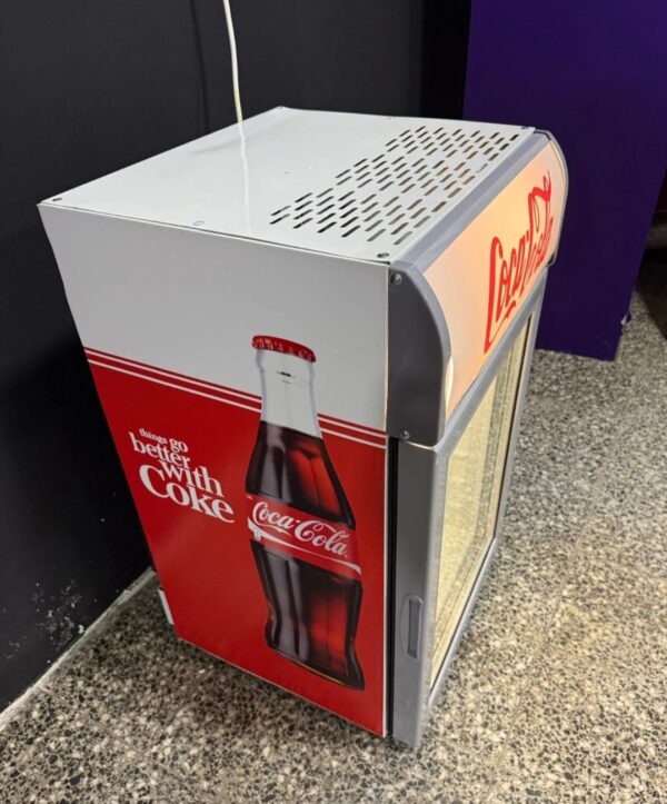 "COCA COLA", polovna rashladna vitrina(moguce kačenje na zid), 81 cm, prevoz ukljucen u cenu - Image 4