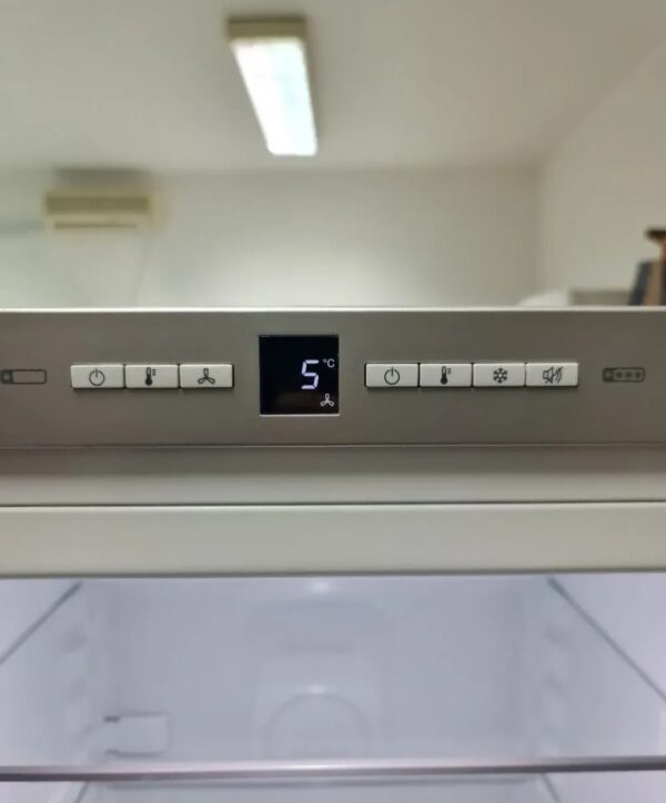 "Miele", polovan inox kombinovani frizider, 185cm, No Frost, Inverter,  PERFEKTAN, garancija 6 meseci, moguc prevoz - Slika 10