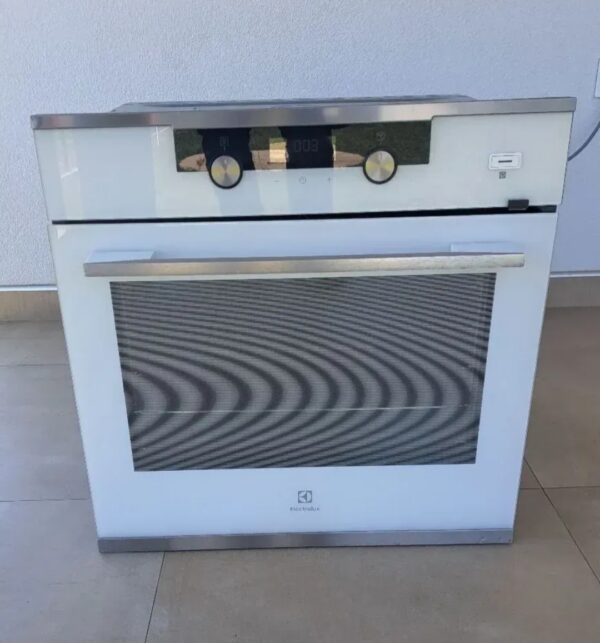 "Electrolux", ugradna rerna, novi model ,KVALITET, NOVA, garancija 6 meseci, moguc prevoz - Slika 2