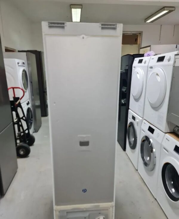 "Miele", vertikalni zamrzivac, NOVO - NEKORISCENO, inverter, No Frost, Led, touch, garancija 6 meseci, moguc prevoz - Slika 5
