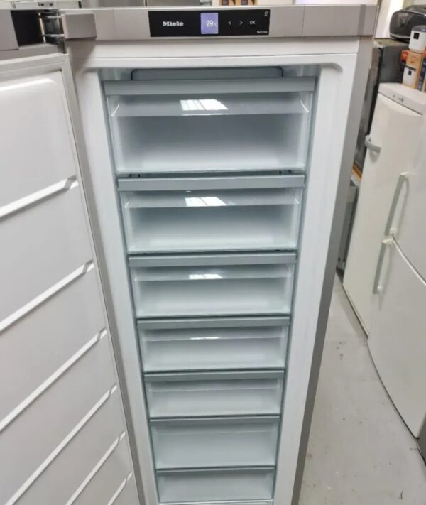 "Miele", zamrzivac , inox - NOVO, inverter, No Frost, LED, touch, 185 cm, garancija 6 meseci, moguc prevoz - Slika 2
