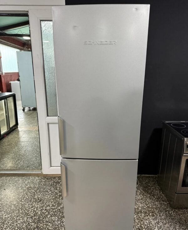 "SCHNEIDER", GERMANY, Silver Mat boja, No Frost, 185 cm, odlican, prevoz ukljucen u cenu