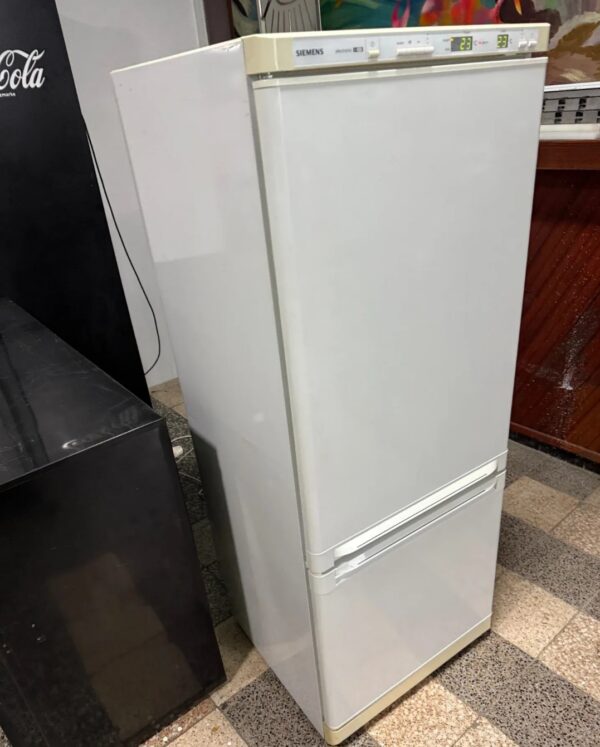 "SIEMENS", GERMANY, kombinovani frižider, 260lit, extra kvalitet, 155 cm, prevoz ukljucen u cenu - Slika 6
