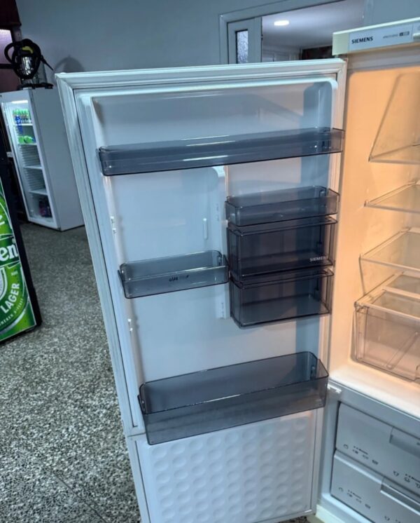 "SIEMENS", GERMANY, kombinovani frižider, 260lit, extra kvalitet, 155 cm, prevoz ukljucen u cenu - Slika 4