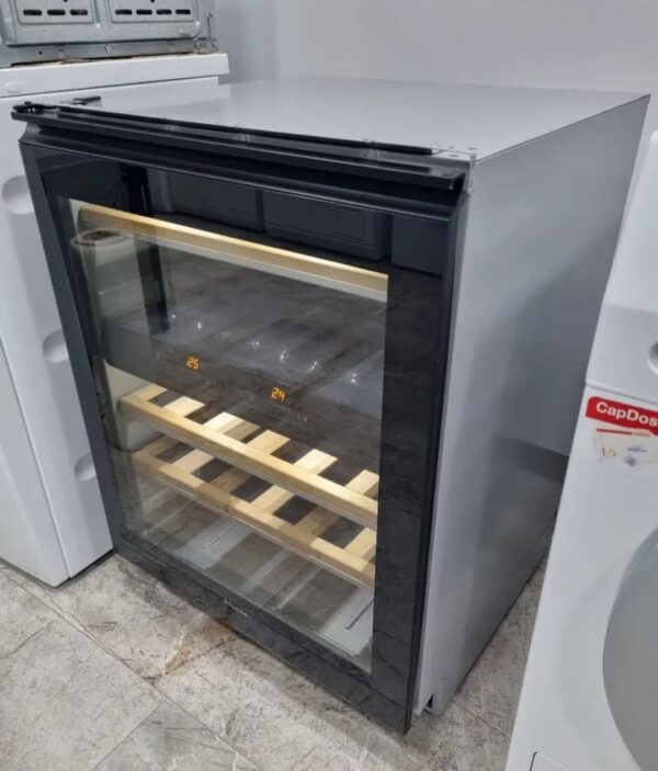 "Miele", vinska vitrina , ocuvana, dve zone, LED, displej, garancija 6 meseci, moguc prevoz - Slika 11