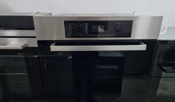 "Miele", polovna ugradna rerna, Top stanje, 300c,  touch, turbo, garancija 6 meseci, moguc prevoz, uvoz CH - Slika 2